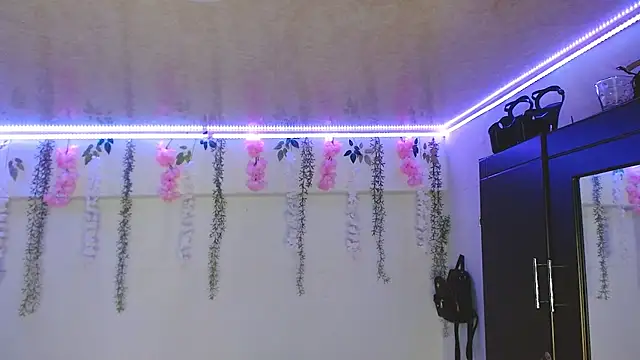 Lyaa_Cute webcam show