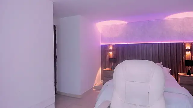 violet-whiteのライブXXXチャット