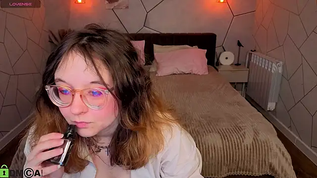 Aleks-caster Live XXX-chat