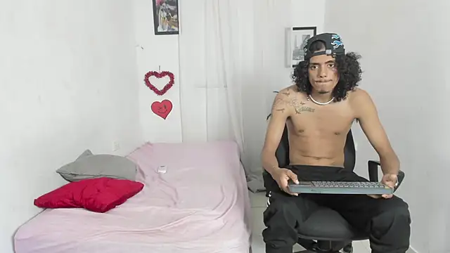 sweet_rose72 élő XXX-chatje