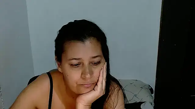 KARYNA_MILFのライブXXXチャット