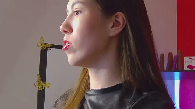 SweetySonya Chat XXX in diretta