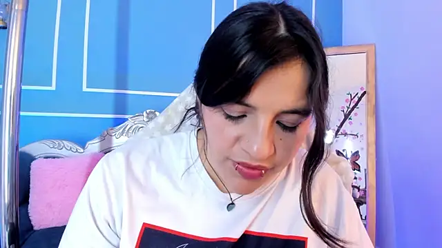 TaraTaylorr's Live XXX Chat