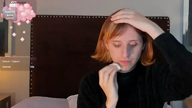 seraphine_star's Webcam Show