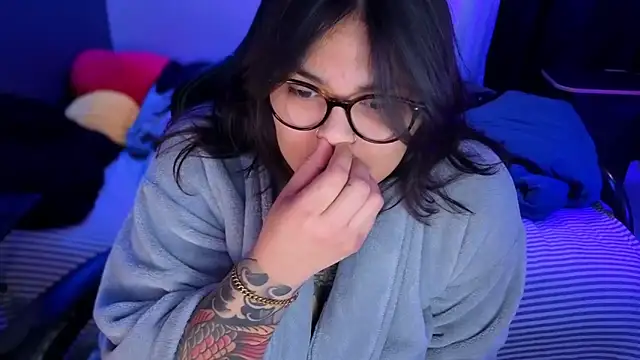 miacanela_xo élő XXX-chatje