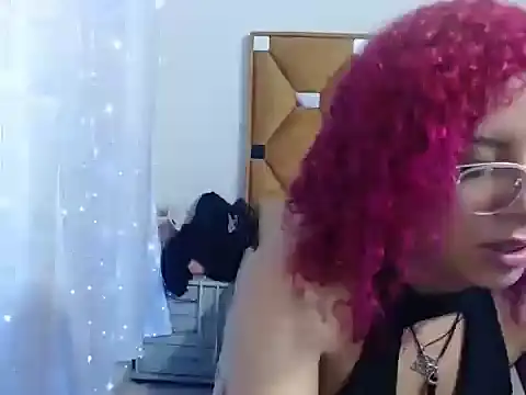 แชท XXX สดของ LITTLEJULES