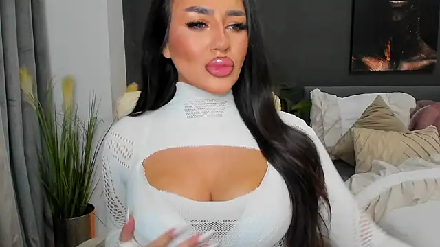 Sonia__Rey Show in webcam