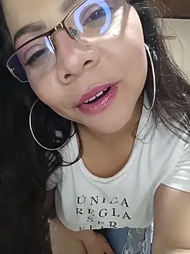 ROUSSE_SINCLAIR's Live XXX Chat