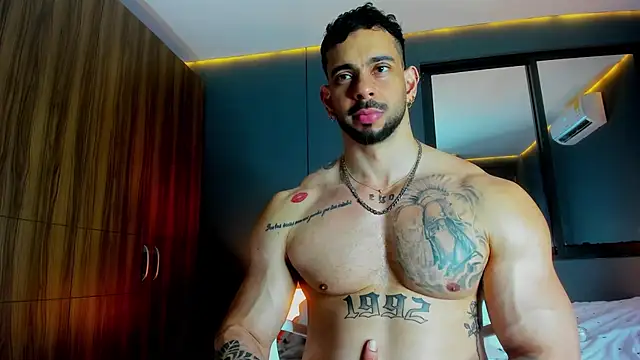 Chat +18 de massimo_visconti ao vivo