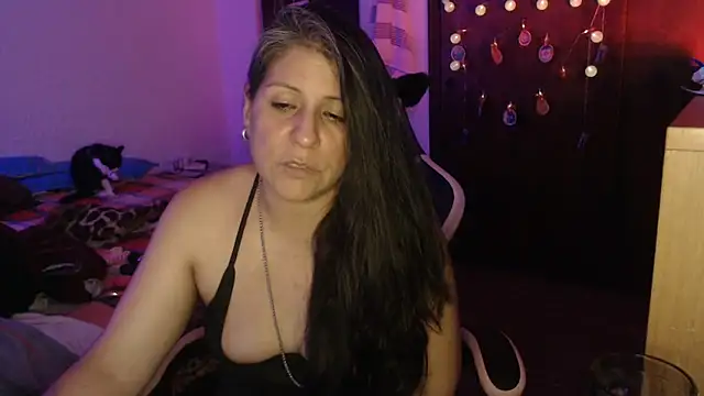 LucifernandaSw 라이브 XXX 채팅