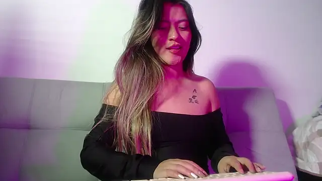 XXX chat uživo modela hanna__jones7