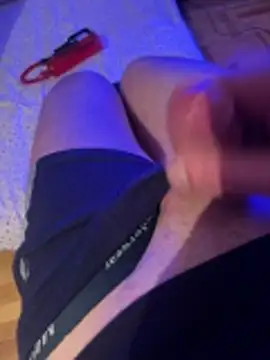 Show modela Ariel_Ari na web-kameri