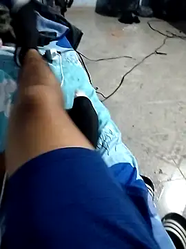 josue19x: διαδικτυακό σόου στην κάμερα