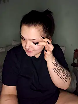 Saucy-Serenity Webcamshow