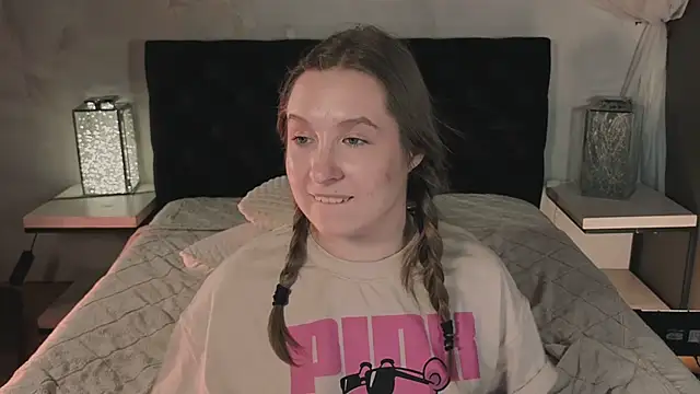 saint_trisha 现场XXX聊天