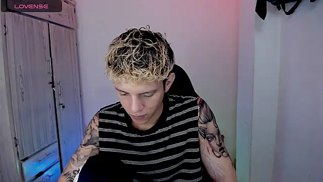 Chat XXX ao vivo de tylernova