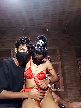 COUPLE-HOTS 在線直播表演