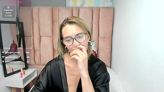 Issa_Milf__ Chat XXX live