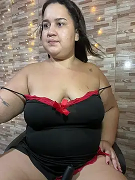Chat +18 de yesmiia ao vivo