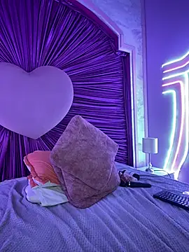 Lushi_Love Chat XXX in diretta