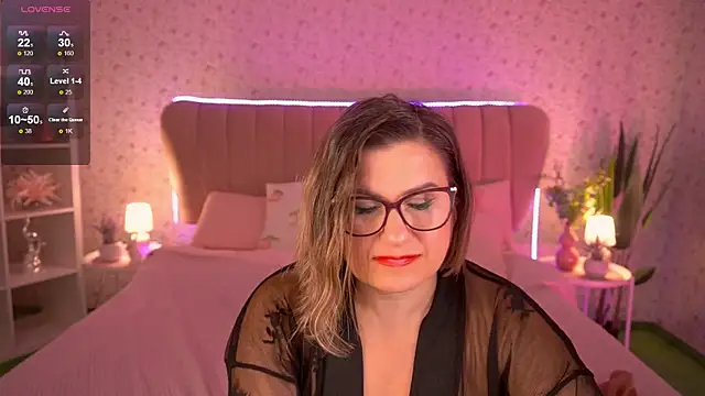 KiraRoxx's Live XXX Chat