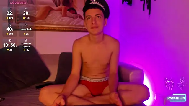 Show modela Axel_OS na web-kameri