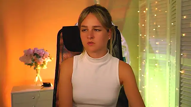 دردشة DeboraLarson الجنسية المباشرة