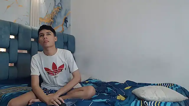 Show Webcam de PRETTY_FEM