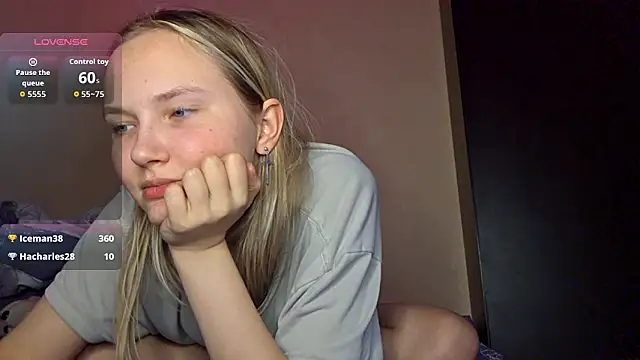 KarinRobertson 라이브 XXX 채팅