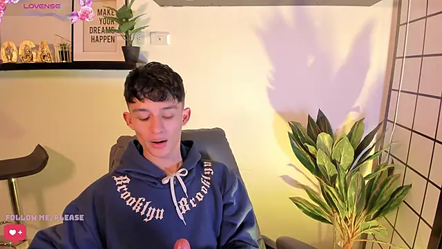 Pokazy przed kamerką – Patrick_Howland_