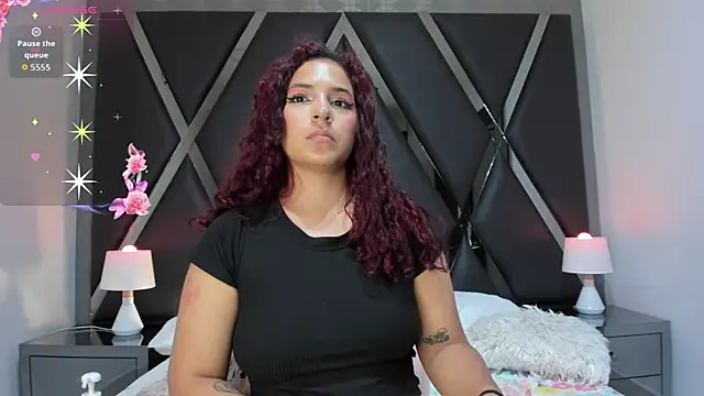 LyaDurand Adlı Modelin Canlı XXX Sohbeti