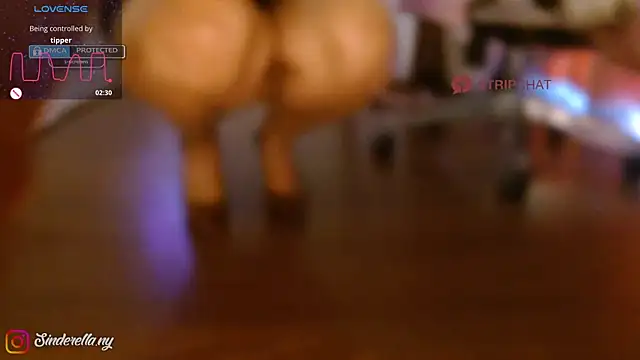 i-scream Adlı Modelin Canlı XXX Sohbeti