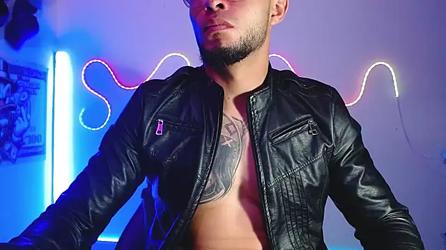 sebastian_horny 웹캠 쇼