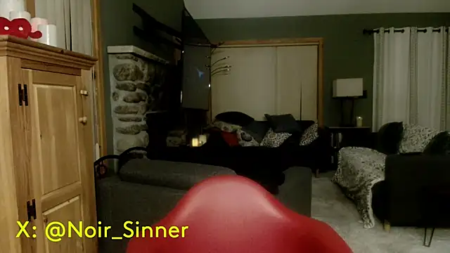 Pertunjukan Kamera Web sinnernoir