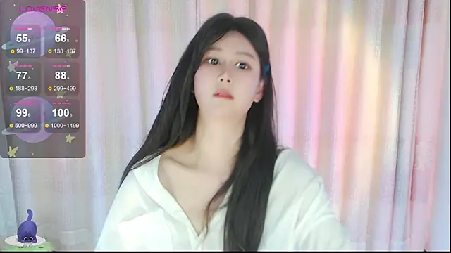 Aimee-520 Adlı Modelin Canlı XXX Sohbeti