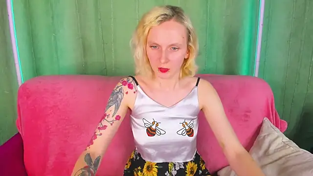 LikiLips' Live XXX Chat