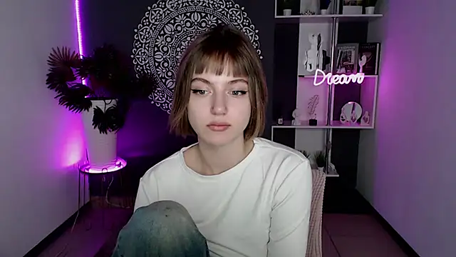 EchoScribe Adlı Modelin Canlı XXX Sohbeti