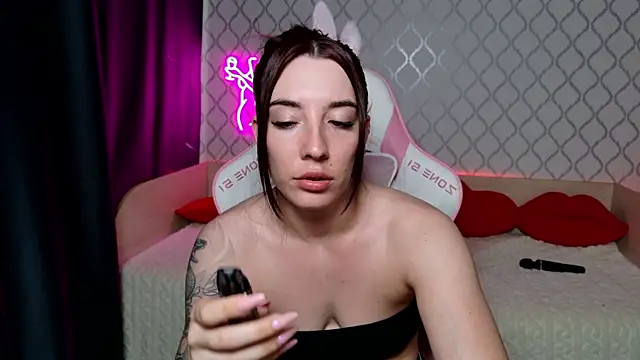 Curious_Lily Chat XXX in diretta