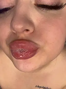 Czat XXX na żywo – KellyMoors