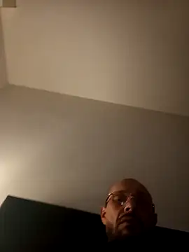 Guitccch ওয়েবক্যাম শো