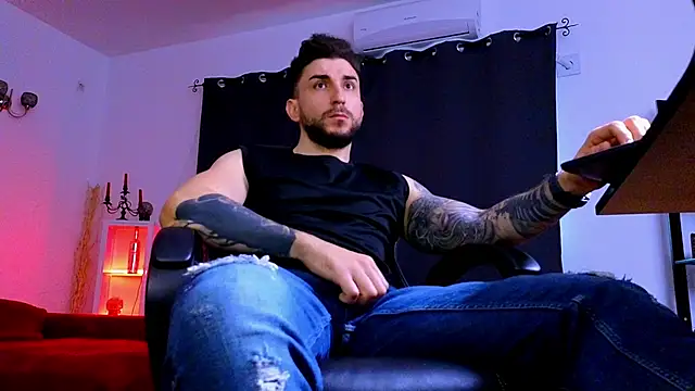 MightyAaron66 Webcam show