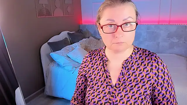 AlexandraKind's Live XXX Chat