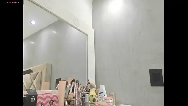 valeryfox__'s Live XXX Chat