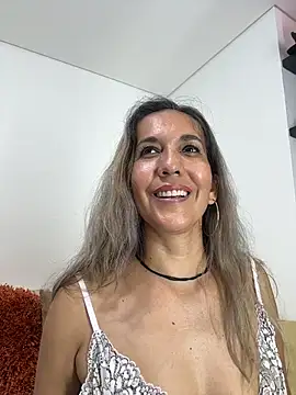 sandrafarrely's Live XXX Chat