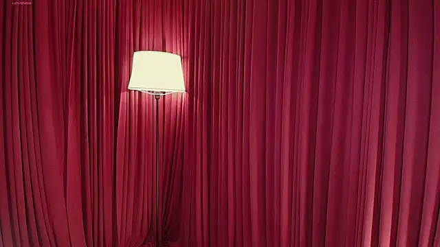 Czat XXX na żywo – Leslymarin_