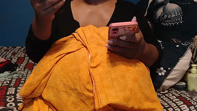 CUTEFIRMMELONSS Webcamshow