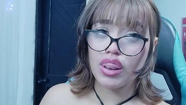 NIO_kitty's Webcam Show