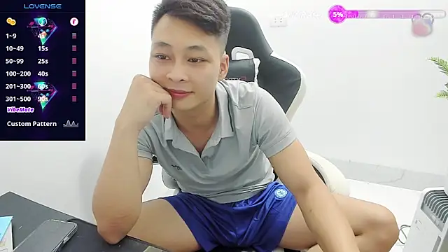 Czat XXX na żywo – Naughty___asian