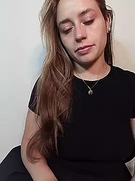 Natalia_Suarez 即時 XXX 聊天