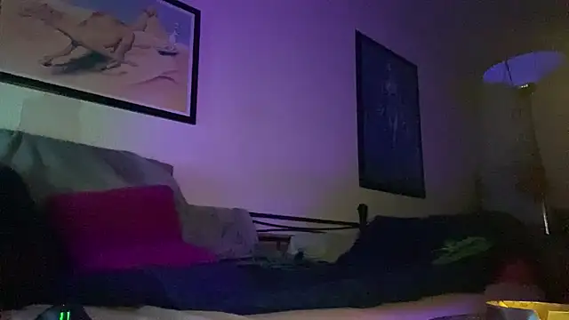 Guyst049 Chat XXX in diretta